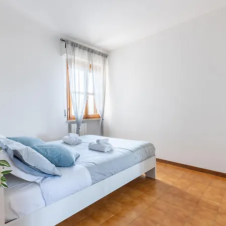 Apartment Guesthost - Cisanello - Comfy With Balcony! *