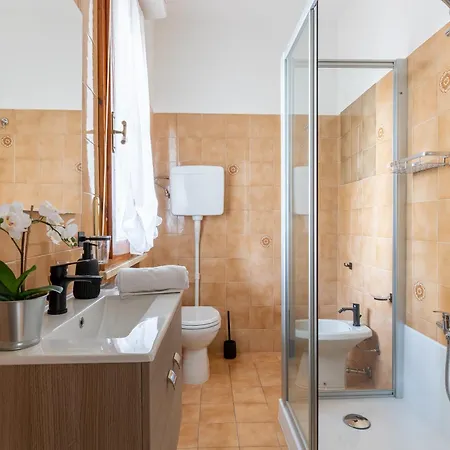 Apartment Cisanello - Comfy With Balcony! Pisa